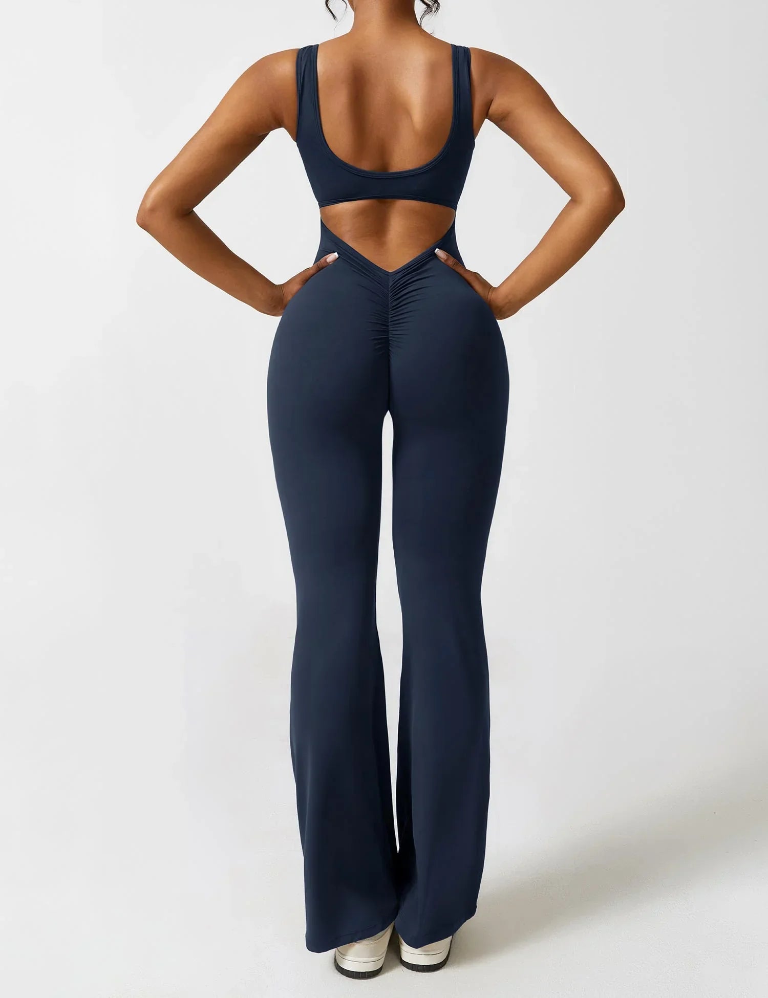 Kyliams | Enganliegender Jumpsuit mit weitem Bein