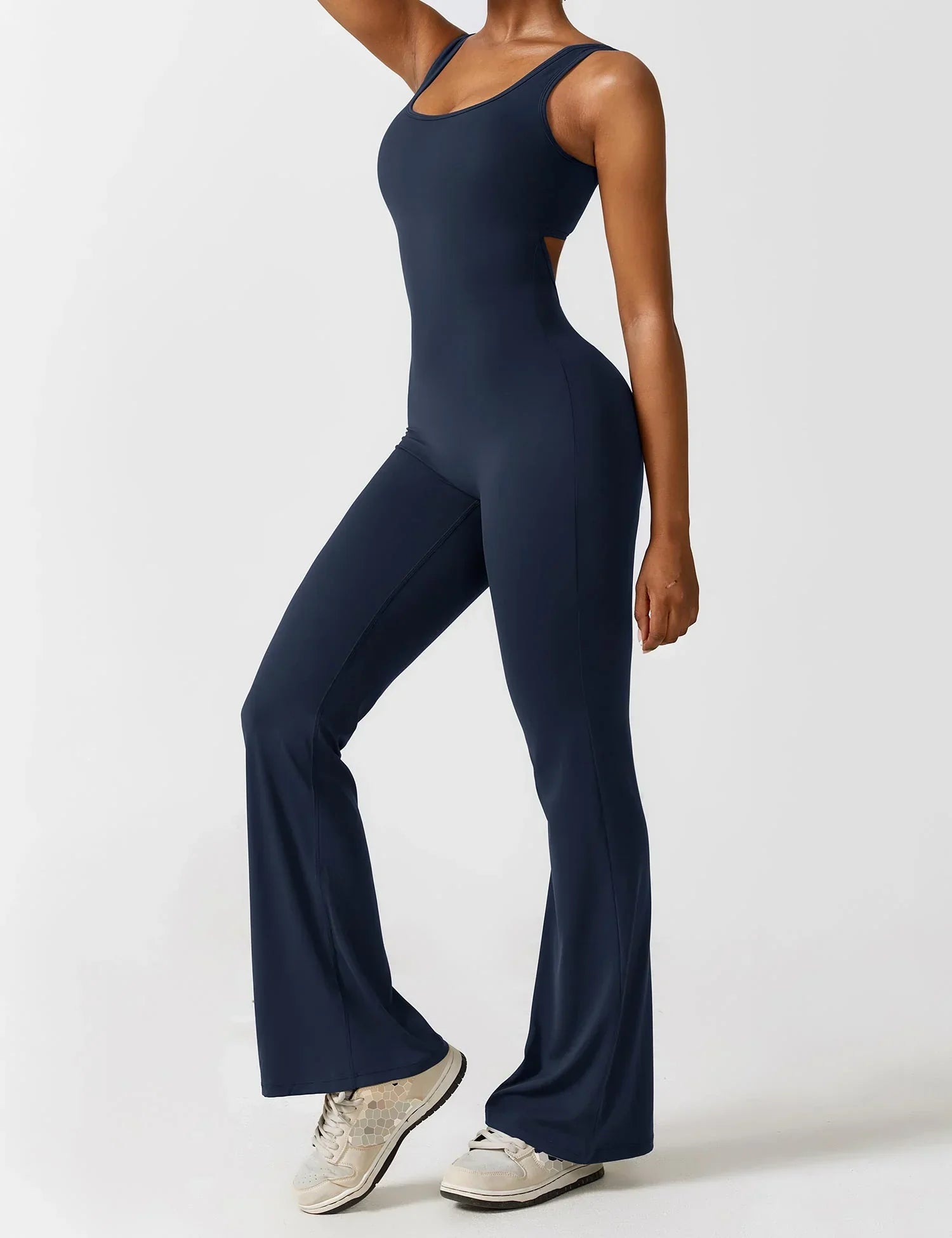 Kyliams | Enganliegender Jumpsuit mit weitem Bein
