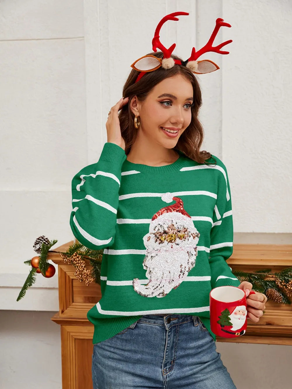 Pailletten-Weihnachts-Pullover mit gestreiftem Santa – Grün, Rot & Schwarz