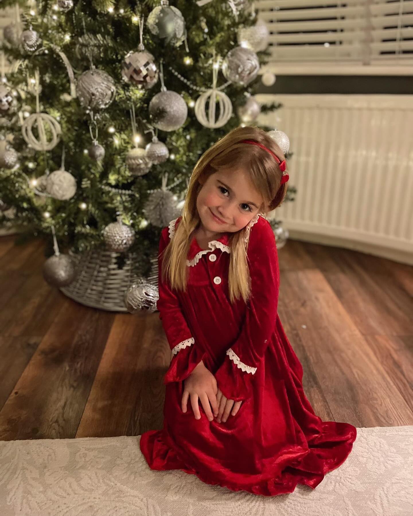 Rote Samt passende Familien-Weihnachtspyjamas