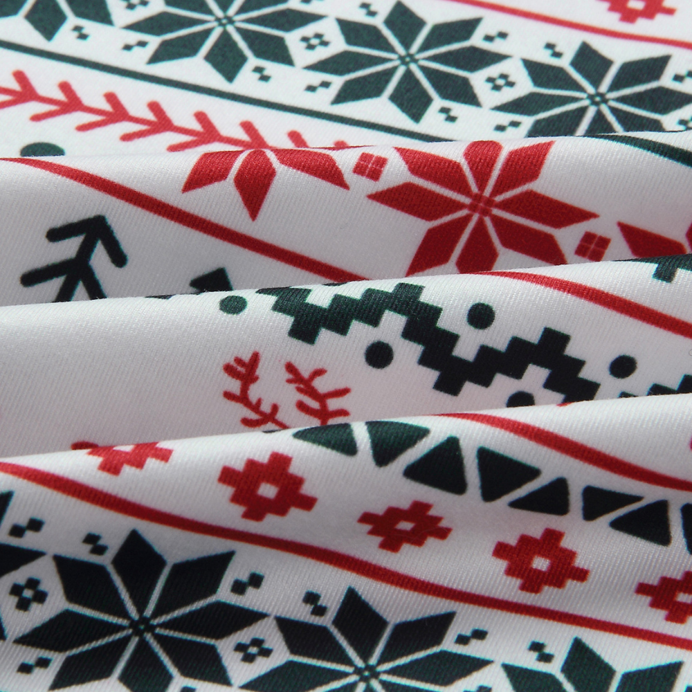 Weihnachtsbaum- und Rentier-Muster passende Familien-Weihnachtspyjamas - Hundepyjama inklusive