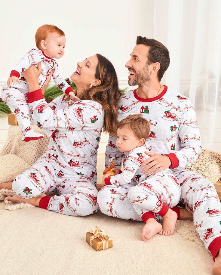 Weihnachts-Rentier und Schneemann Druck Passende Familien Weihnachts-Pyjamas