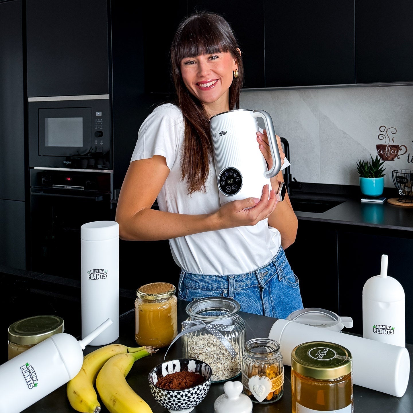 NutriSoy Sojamilch Maker | Vielseitiger Sojabohnen Mixer & Küchenmaschine für gesunde Getränke