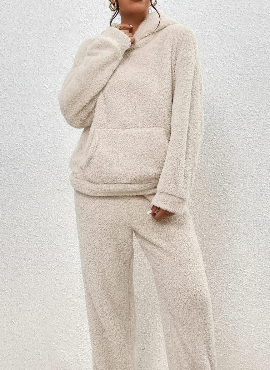 CozyTeddy Lounge Set – Warmer Hoodie und Hose aus weichem Teddy-Stoff mit Kängurutasche