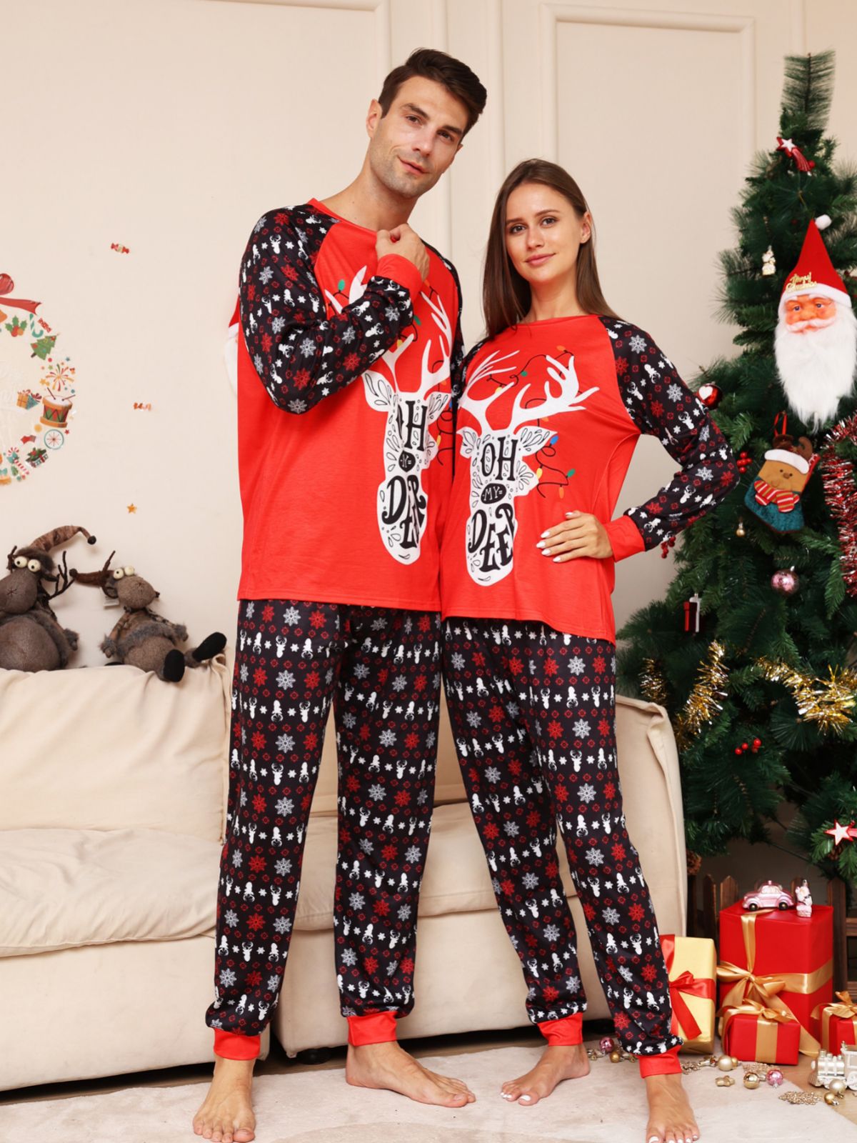 Rote Weihnachts-Schneehirsch passende Familien-Weihnachtspyjamas (Hundepyjamas inklusive)