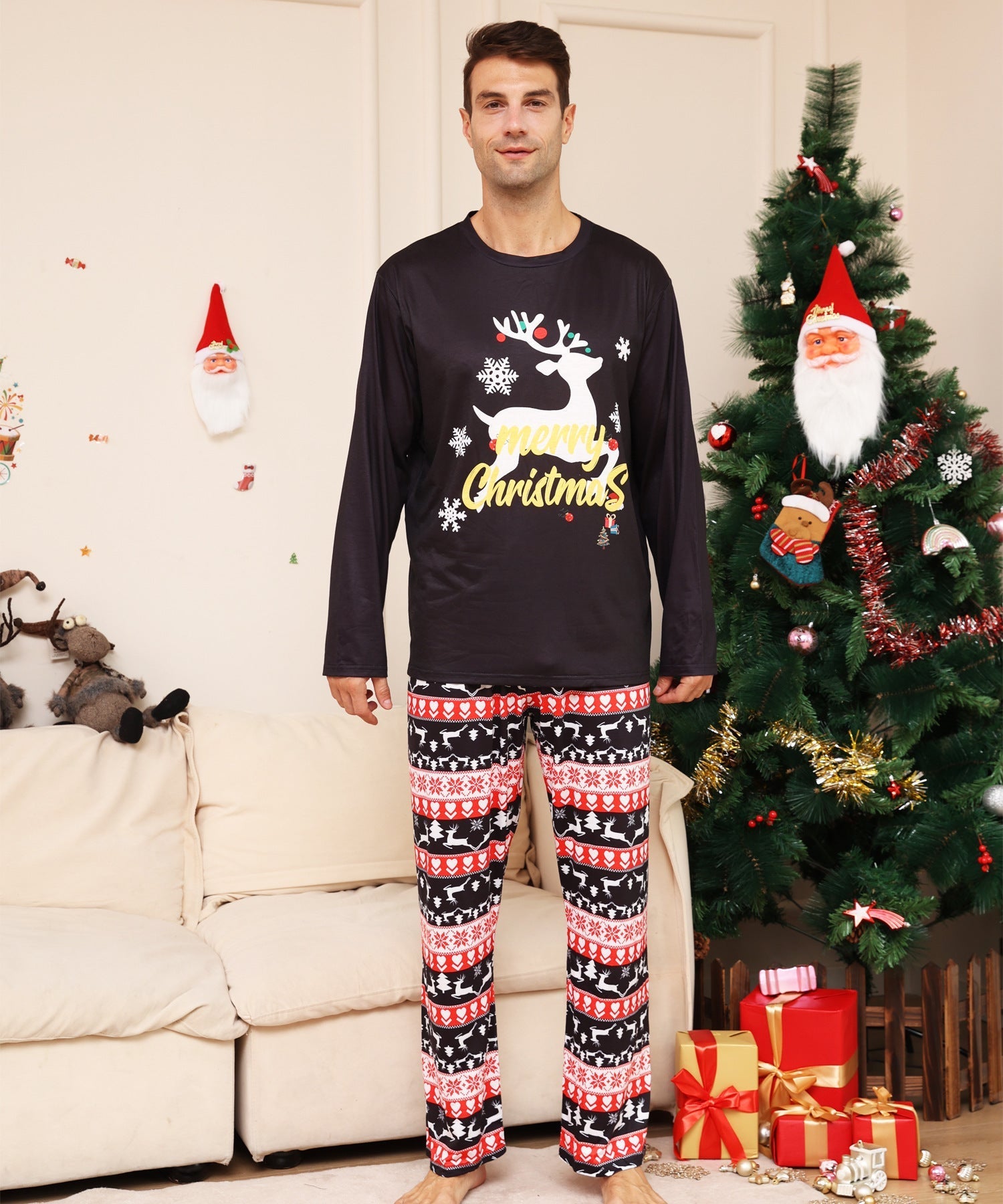 Schwarze Rentier passende Familien-Weihnachtspyjamas - Hundepyjamas inklusive