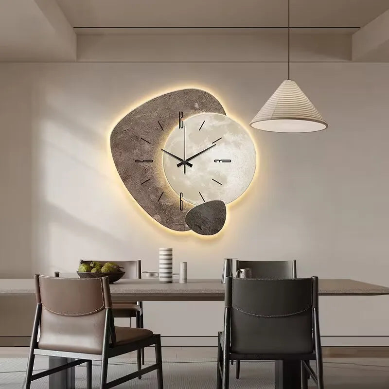 Skandinavische Luxuriöse Wanduhr – Modernes Design mit Beleuchtung