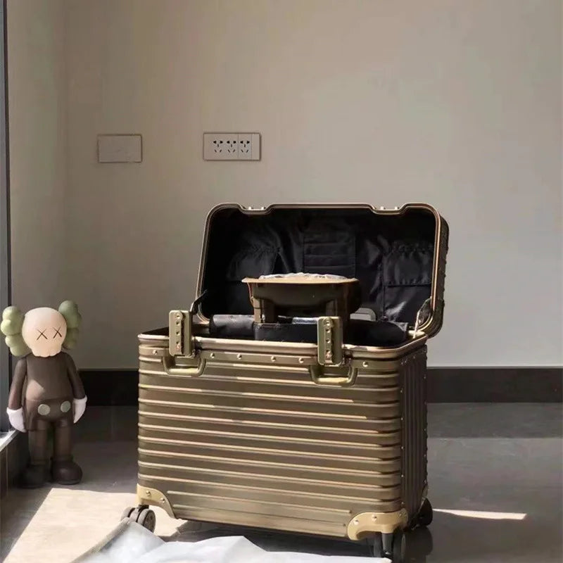 LuxeGuard Aluminium-Magnesium Hartschalenkoffer | Robuster und eleganter Schutz für Ihre Reiseutensilien