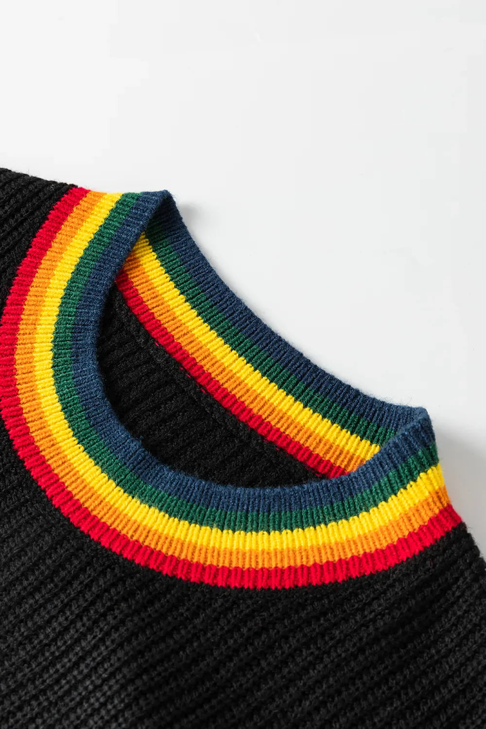 Fröhlicher & Heller Regenbogenrand Weihnachts-Pullover