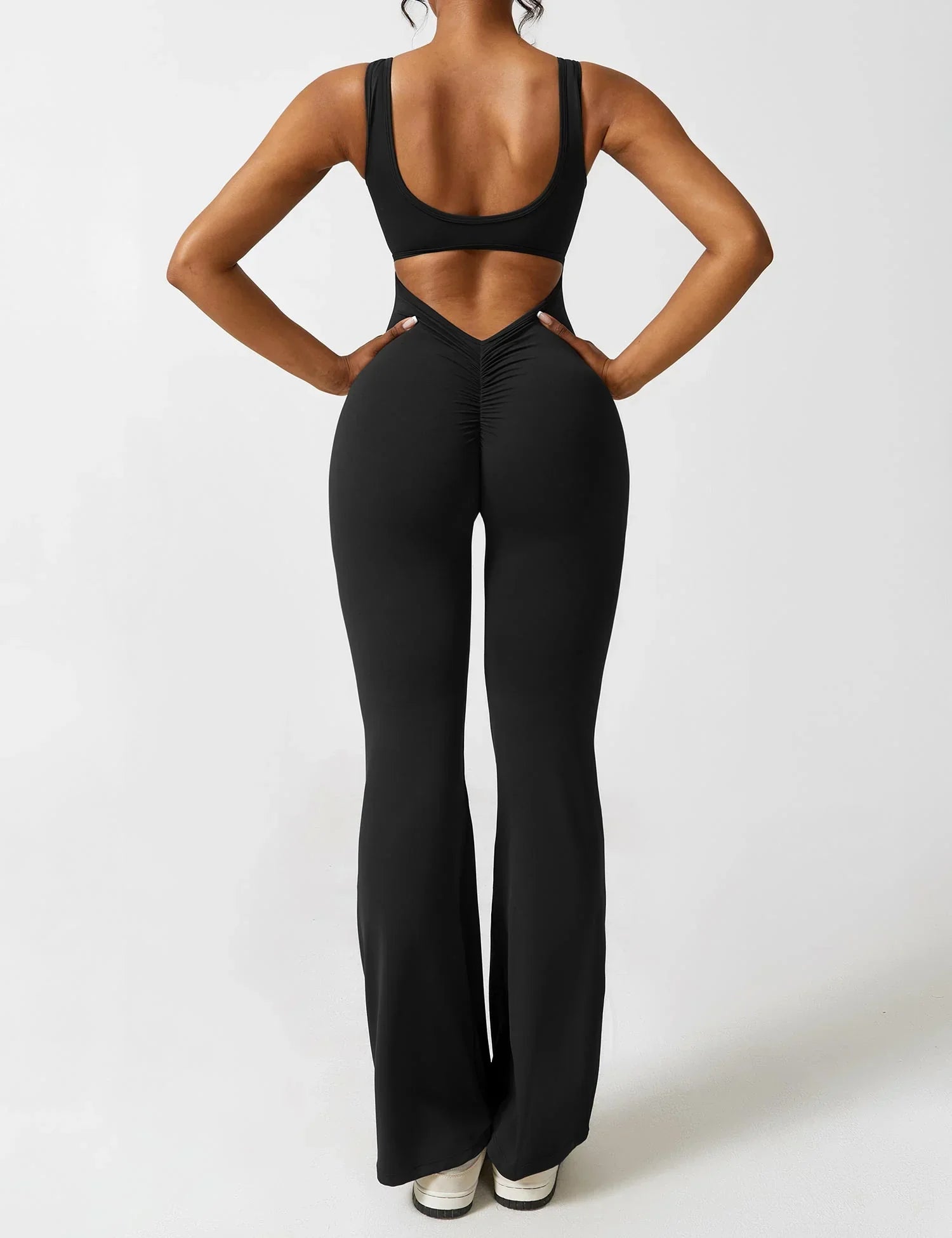 Kyliams | Enganliegender Jumpsuit mit weitem Bein