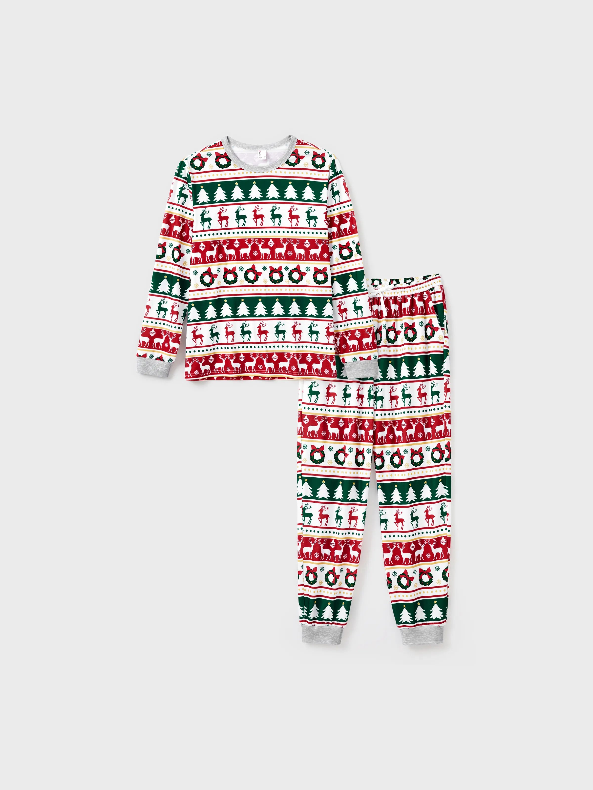 ReindeerJams | Familienpassende Weihnachts-Pyjamas mit Rentier- und Weihnachtsbaum-Muster und ColorBlock-Socken