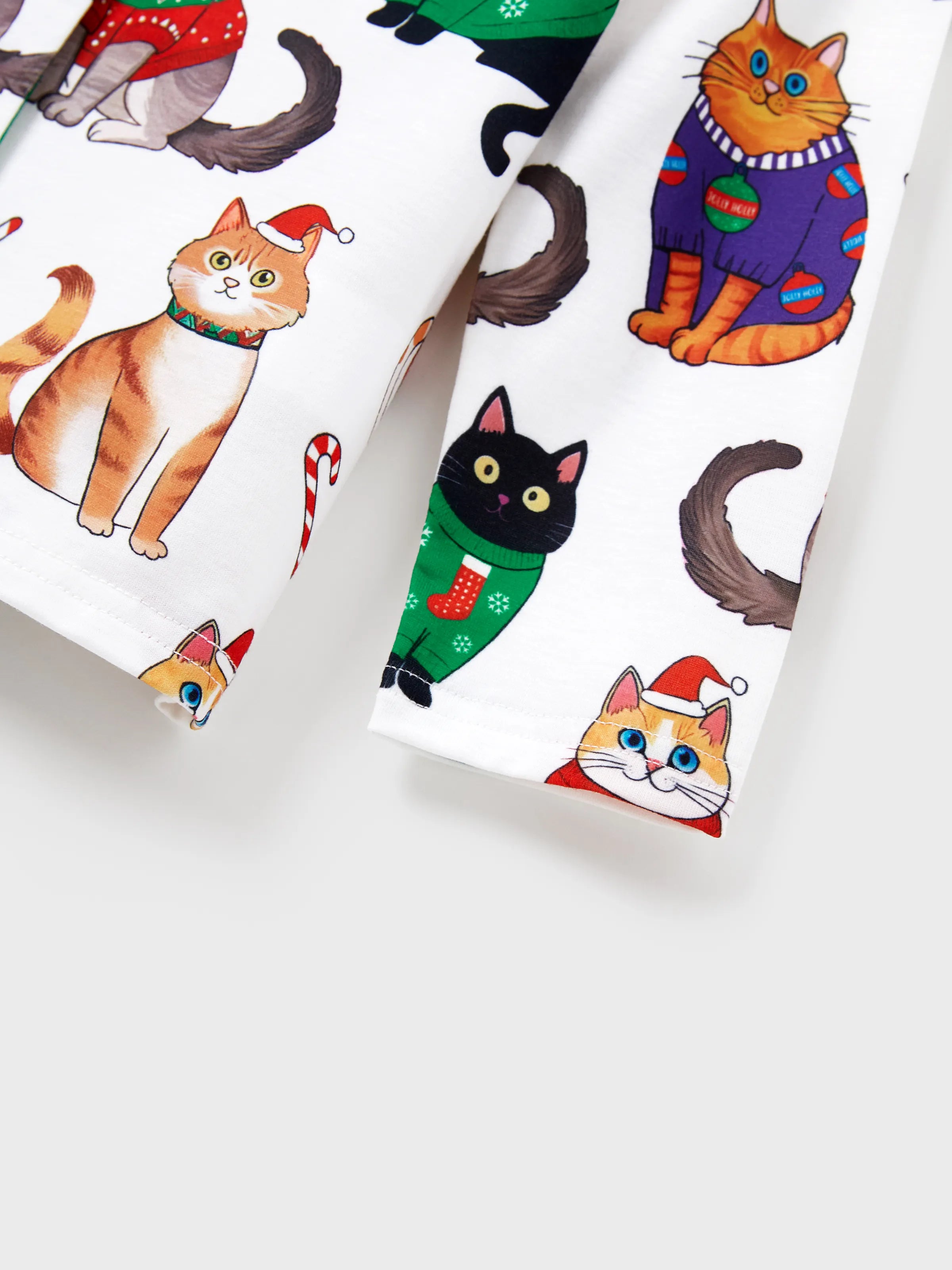 MeowJams | Weihnachts Familien Pyjama Set Katzenprint mit Passenden Socken Multicolor