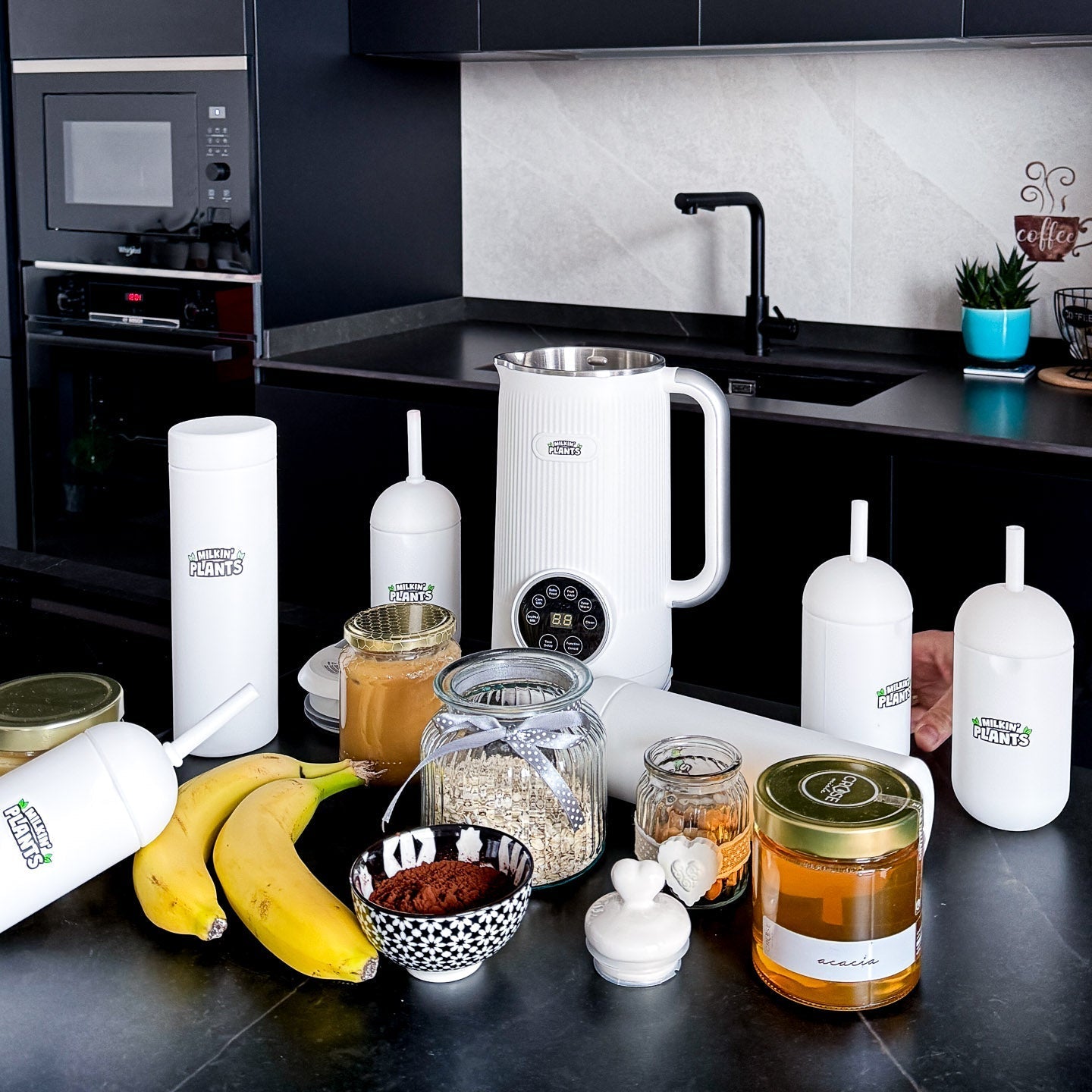 NutriSoy Sojamilch Maker | Vielseitiger Sojabohnen Mixer & Küchenmaschine für gesunde Getränke