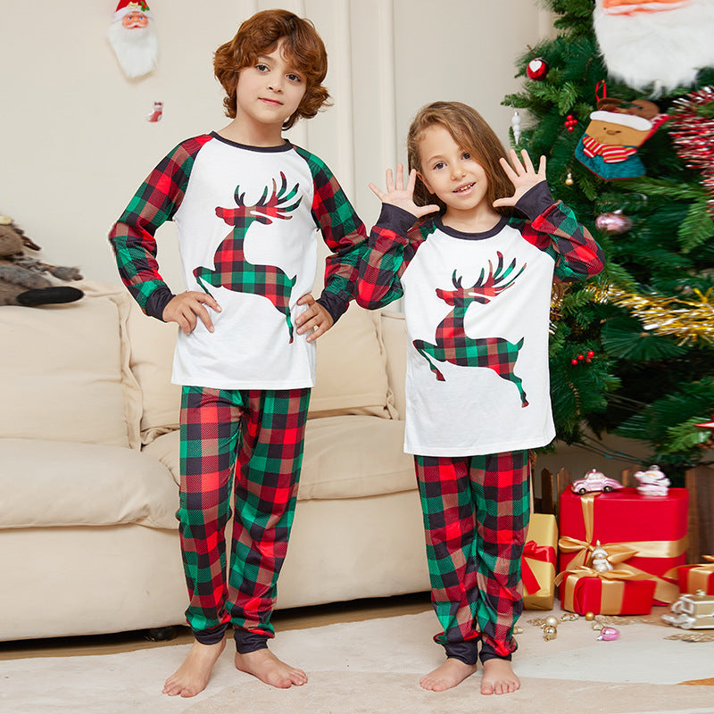Weihnachtliche Karierte Reh Familie passende Weihnachts-Pyjamas | Pyjamas für Erwachsene, Kinder & Hunde