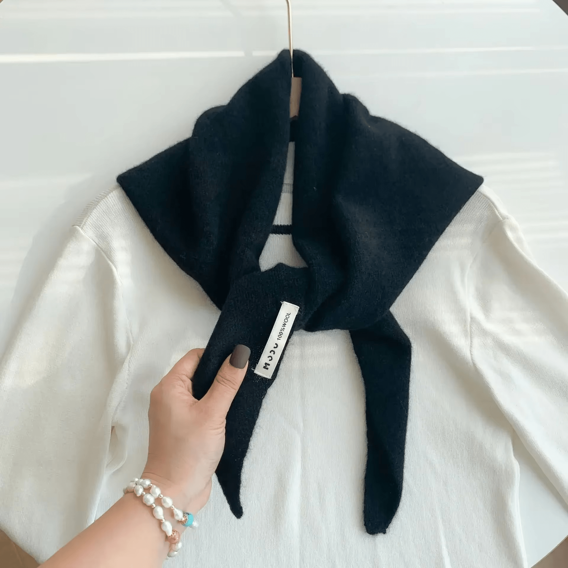 WolWeef Dreieckiger Strickschal – Weiche Wollmischung Schal für Wärme und Stil