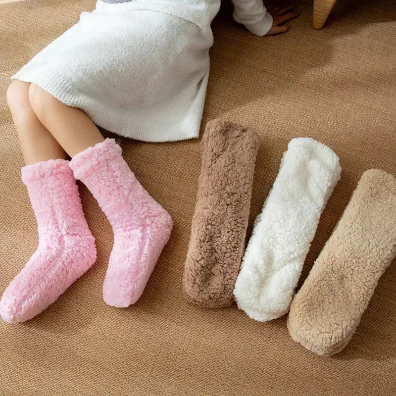 Fluffy Thermo Lounge Socken – Weiche Warme Plüsch Haussocken für Winterkomfort